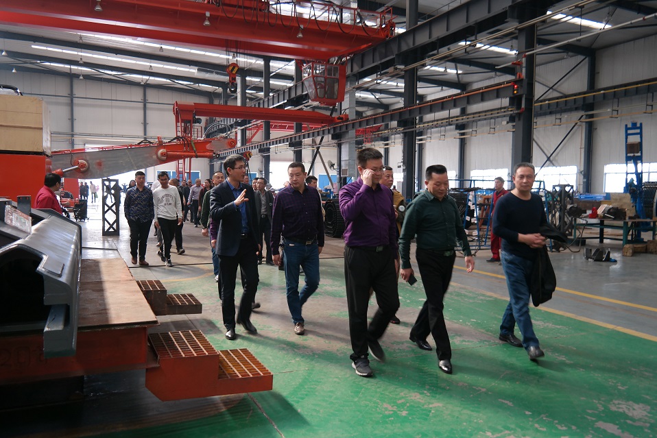 1521529343647757.jpg 抓料機,電動抓料機.jpg