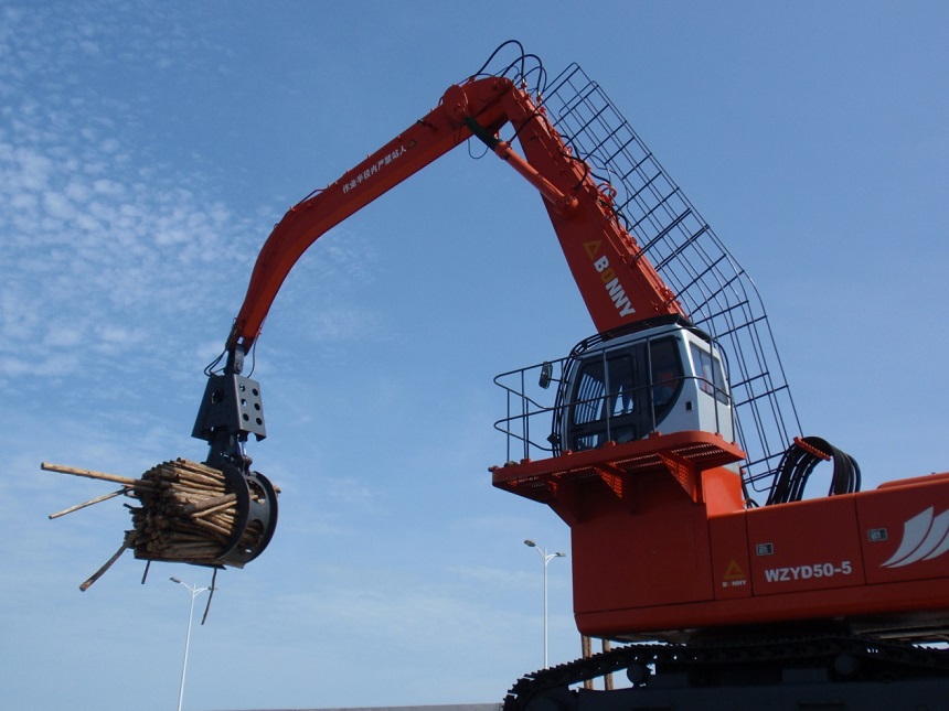 抓木機.jpg 抓木機.jpg