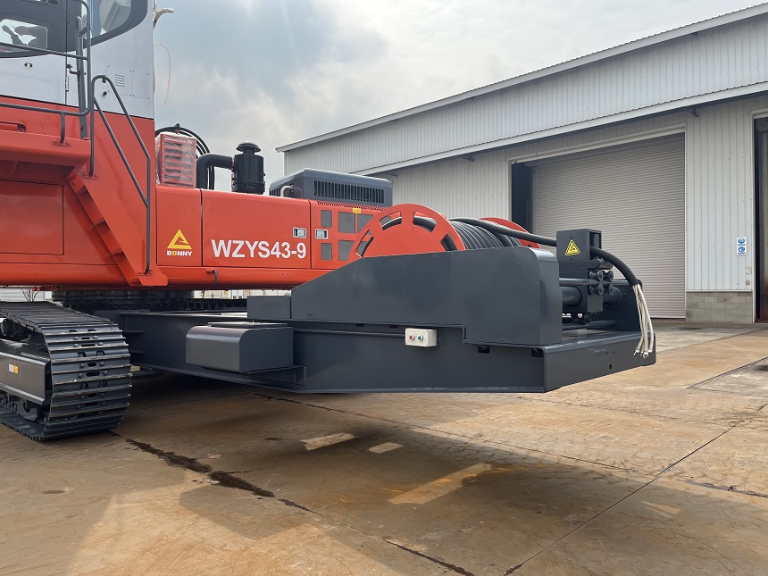 雙動力抓鋼機(jī)結(jié)構(gòu)細(xì)節(jié)圖.jpg 雙動力抓鋼機(jī)結(jié)構(gòu)細(xì)節(jié)圖.jpg