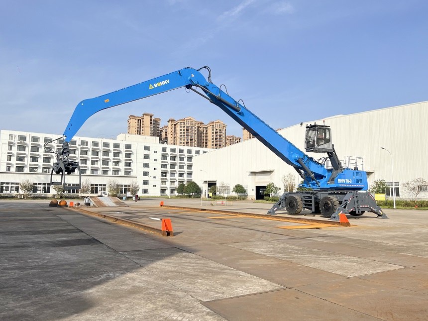 抓料機.jpg 抓料機.jpg